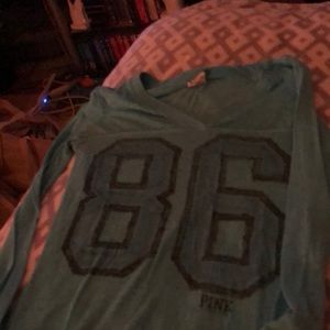 Long sleeve light shirt